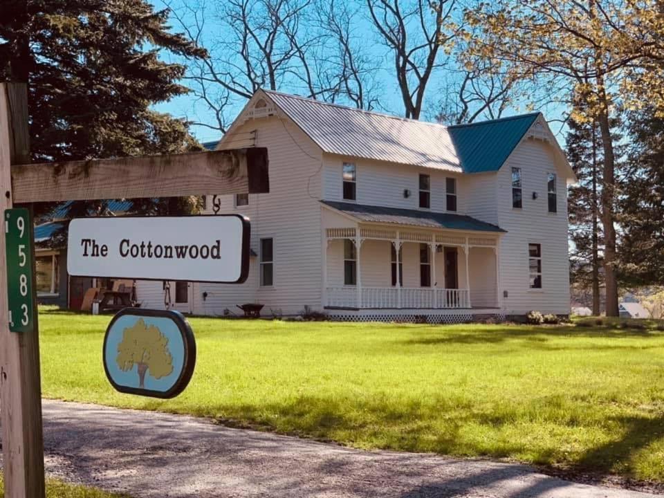 The Cottonwood Inn B&B Empire Exteriör bild
